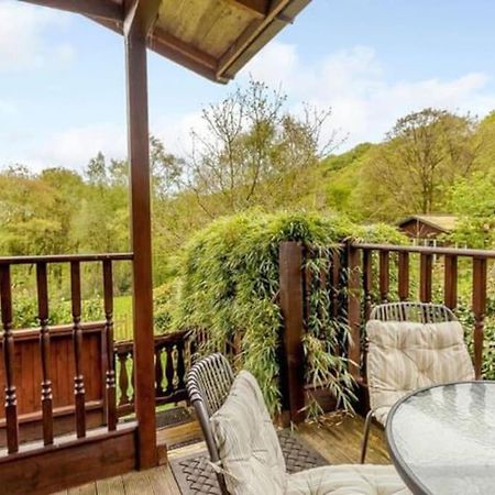 Luxury Peak District Lodge, Hot Tub, Log Burner, Nr Lake Rudyard Екстериор снимка